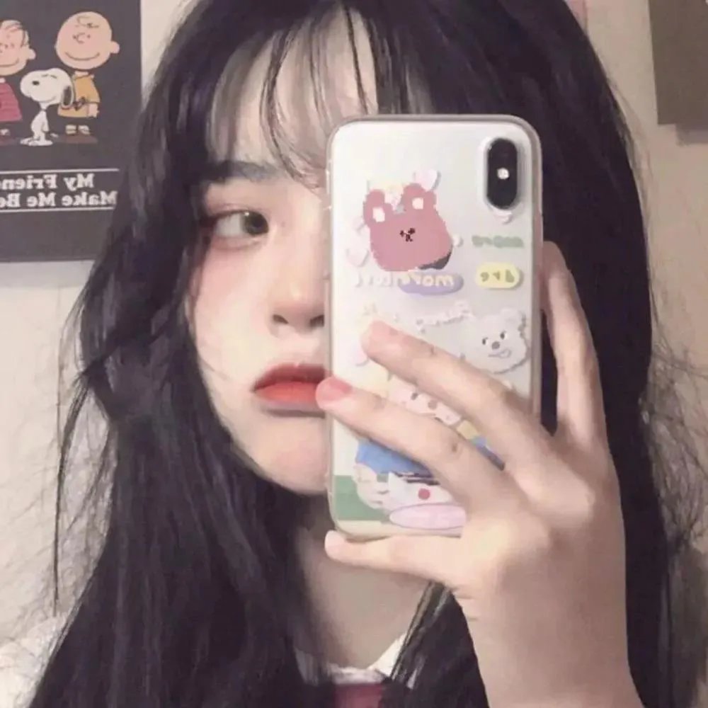 红衣小女孩