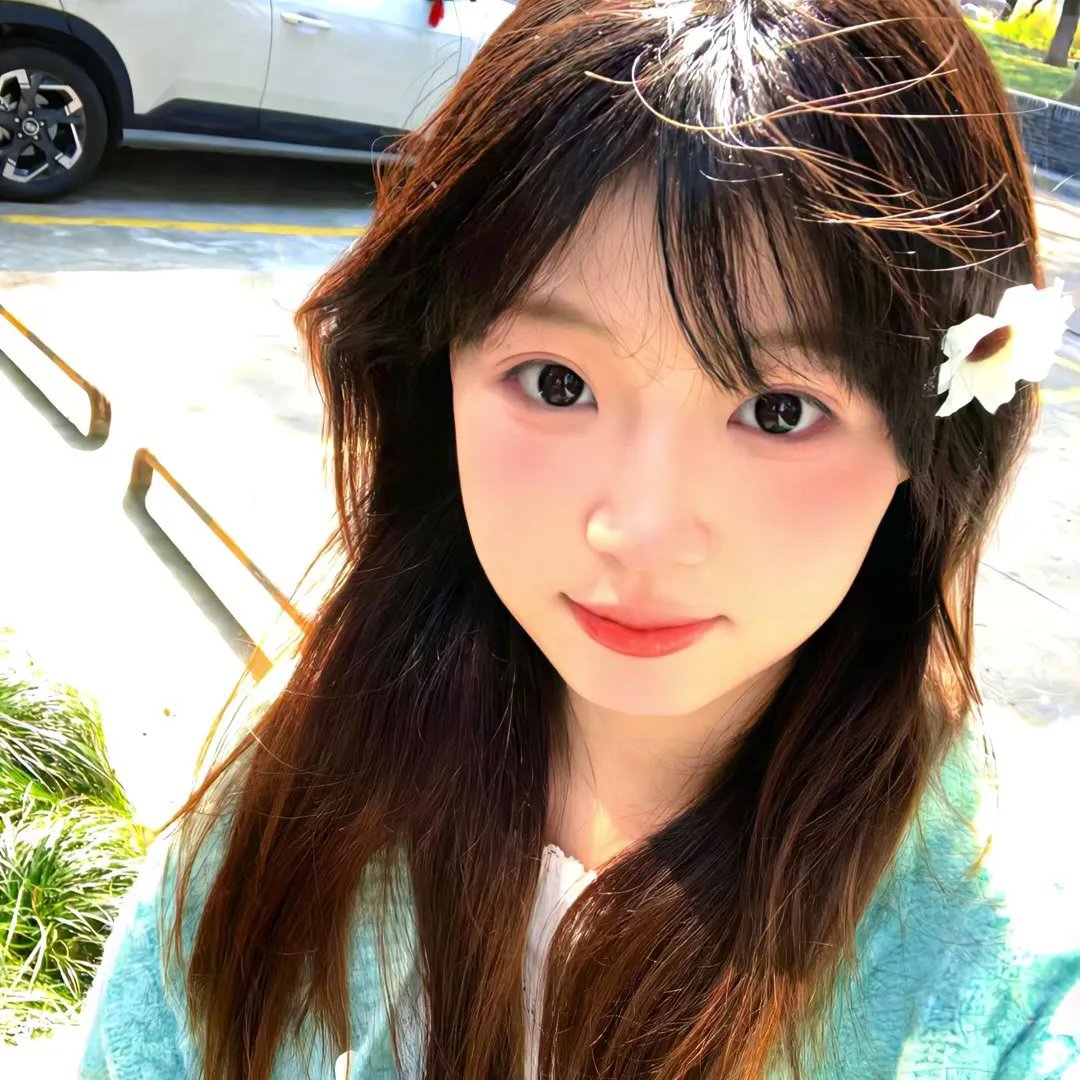 昂首挺胸